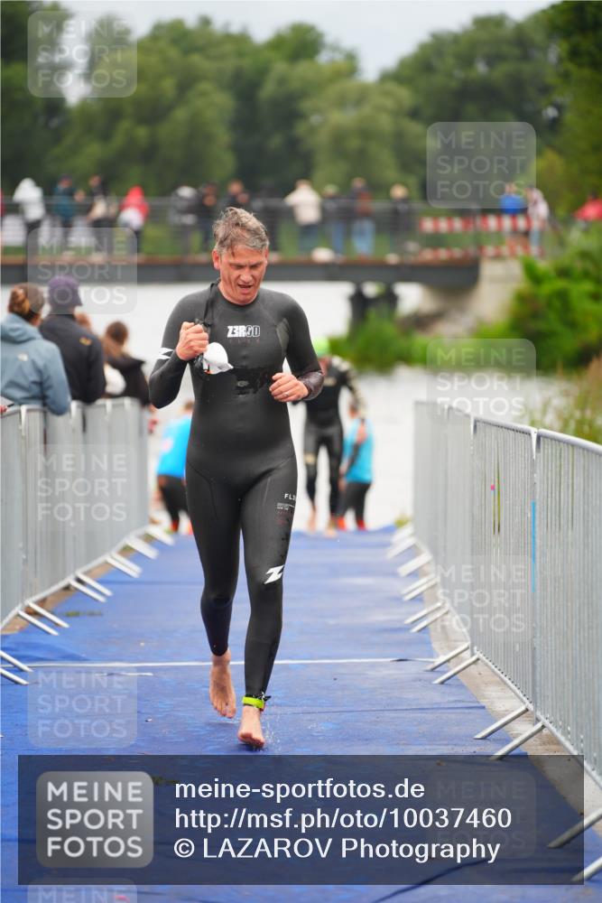 30.08.2026 - Elbe Triathlon Hamburg LAZAROV Photography http://msf.ph/oto/10037460 30.08.2026 09:14:25 Schwimmen 726 meine-sportfotos.de
