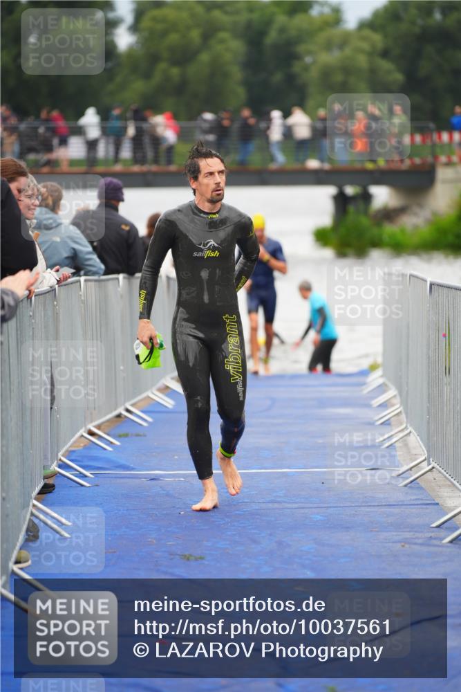 30.08.2026 - Elbe Triathlon Hamburg LAZAROV Photography http://msf.ph/oto/10037561 30.08.2026 09:14:46 Schwimmen 598, 694 meine-sportfotos.de