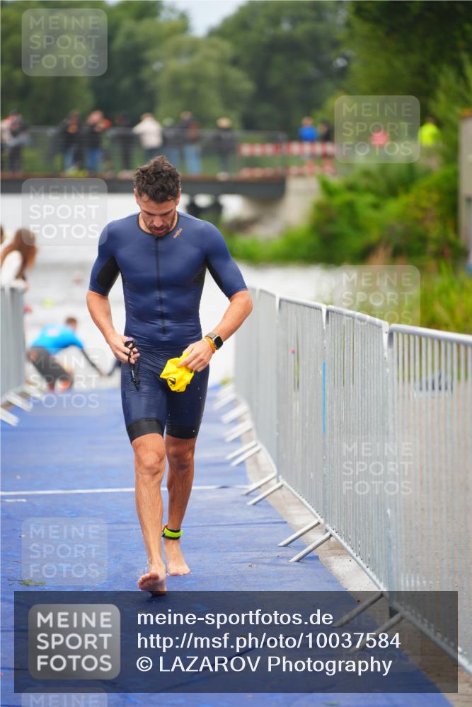 30.08.2026 - Elbe Triathlon Hamburg LAZAROV Photography http://msf.ph/oto/10037584 30.08.2026 09:14:55 Schwimmen 659, 694 meine-sportfotos.de
