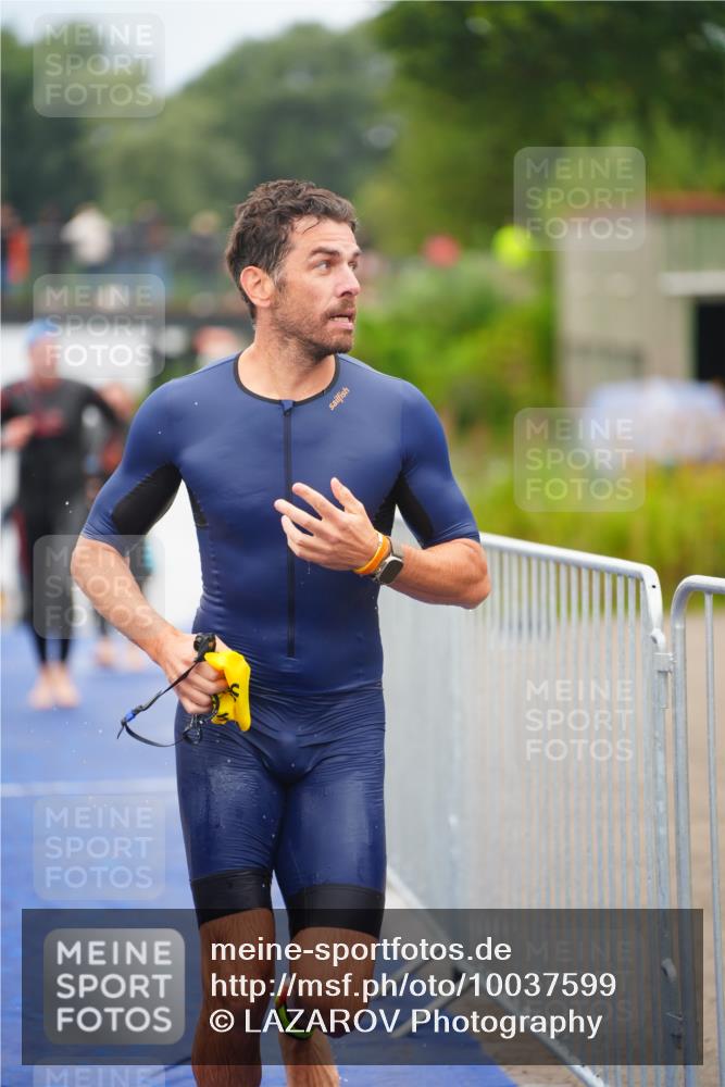 30.08.2026 - Elbe Triathlon Hamburg LAZAROV Photography http://msf.ph/oto/10037599 30.08.2026 09:14:57 Schwimmen 659, 662, 694, 734 meine-sportfotos.de
