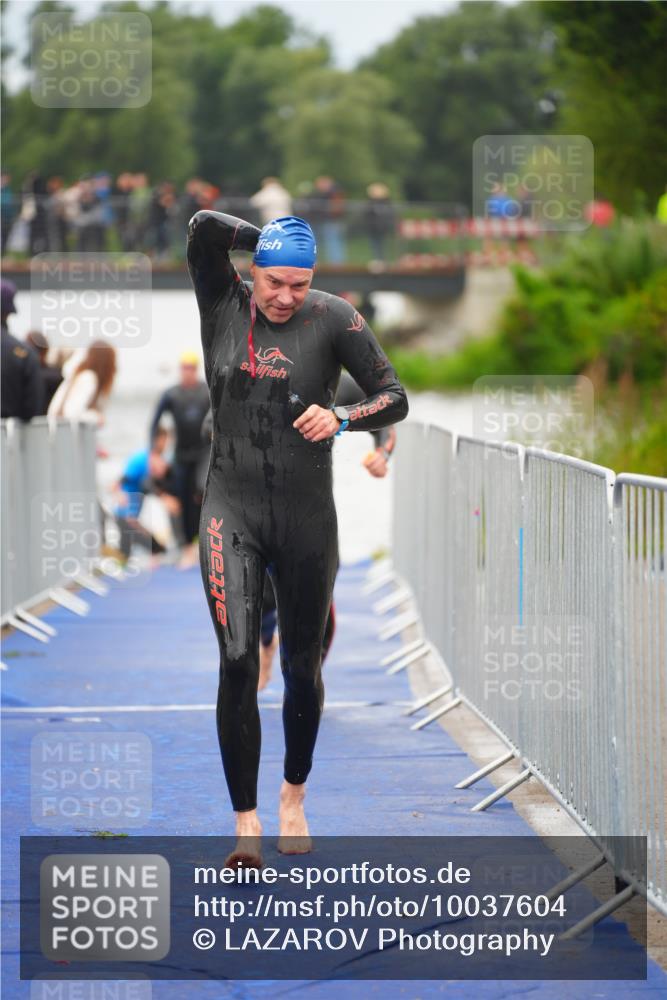 30.08.2026 - Elbe Triathlon Hamburg LAZAROV Photography http://msf.ph/oto/10037604 30.08.2026 09:15:00 Schwimmen 659, 662, 734 meine-sportfotos.de