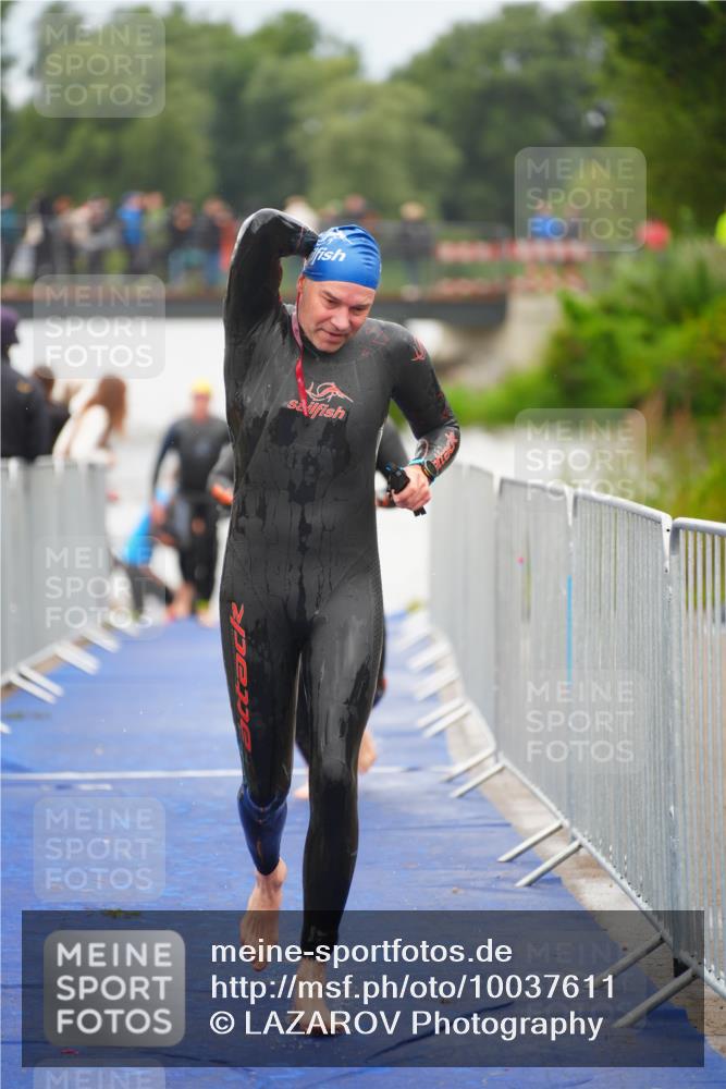 30.08.2026 - Elbe Triathlon Hamburg LAZAROV Photography http://msf.ph/oto/10037611 30.08.2026 09:15:01 Schwimmen 659, 662, 734 meine-sportfotos.de