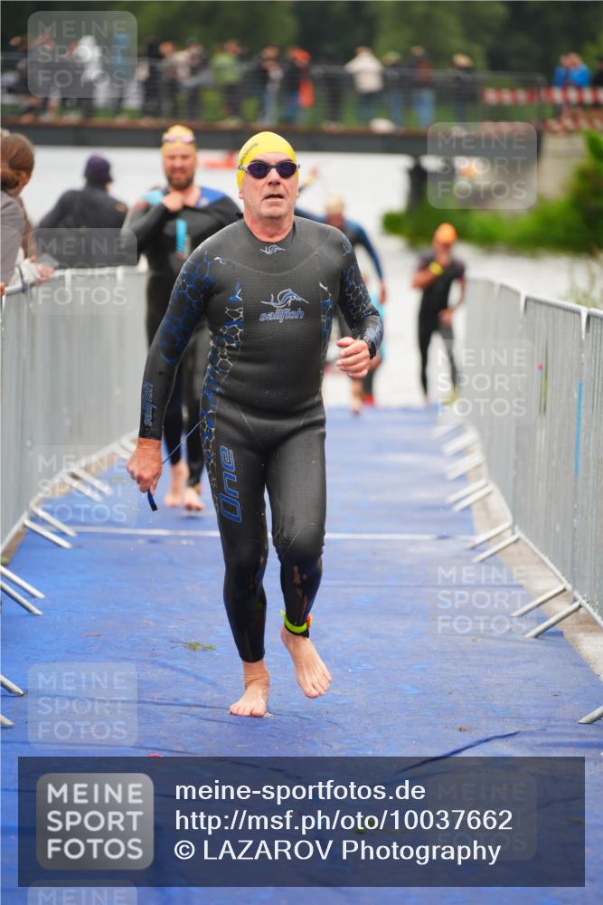 30.08.2026 - Elbe Triathlon Hamburg LAZAROV Photography http://msf.ph/oto/10037662 30.08.2026 09:15:10 Schwimmen 662, 669, 734, 786 meine-sportfotos.de