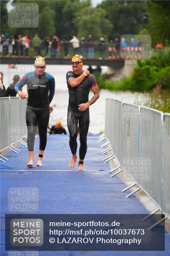 30.08.2026 - Elbe Triathlon Hamburg LAZAROV Photography http://msf.ph/oto/10037673 30.08.2026 09:15:18 Schwimmen 669, 720, 785, 786 meine-sportfotos.de