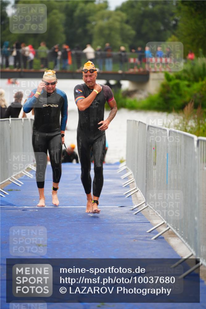 30.08.2026 - Elbe Triathlon Hamburg LAZAROV Photography http://msf.ph/oto/10037680 30.08.2026 09:15:18 Schwimmen 669, 720, 785, 786 meine-sportfotos.de