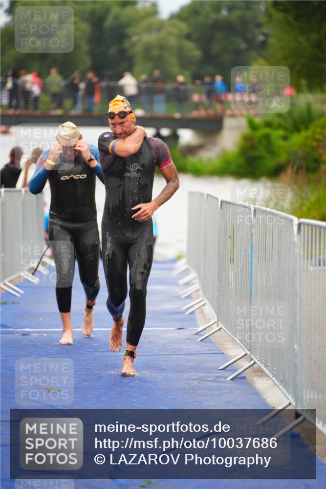 30.08.2026 - Elbe Triathlon Hamburg LAZAROV Photography http://msf.ph/oto/10037686 30.08.2026 09:15:19 Schwimmen 669, 720, 785, 786 meine-sportfotos.de