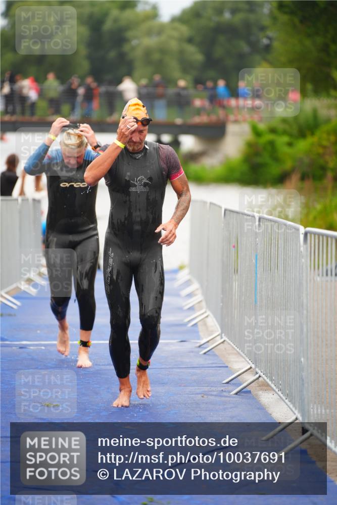 30.08.2026 - Elbe Triathlon Hamburg LAZAROV Photography http://msf.ph/oto/10037691 30.08.2026 09:15:19 Schwimmen 669, 720, 785, 786 meine-sportfotos.de