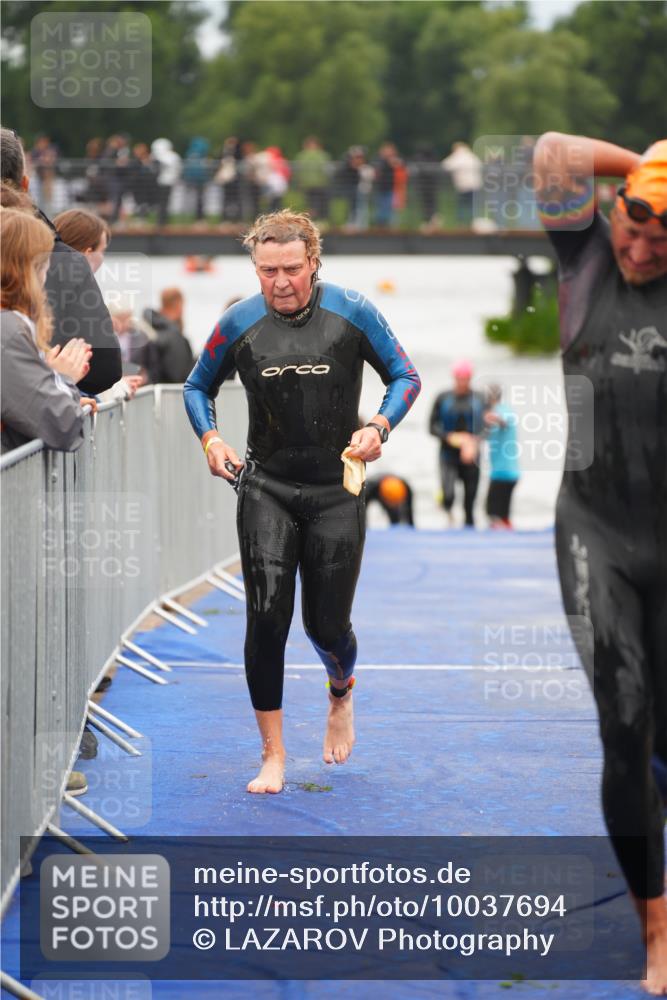 30.08.2026 - Elbe Triathlon Hamburg LAZAROV Photography http://msf.ph/oto/10037694 30.08.2026 09:15:20 Schwimmen 669, 720, 785, 786 meine-sportfotos.de