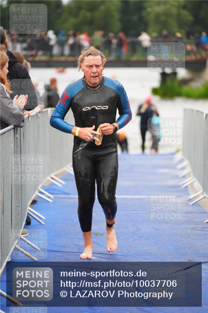 30.08.2026 - Elbe Triathlon Hamburg LAZAROV Photography http://msf.ph/oto/10037706 30.08.2026 09:15:21 Schwimmen 669, 720, 785, 786 meine-sportfotos.de