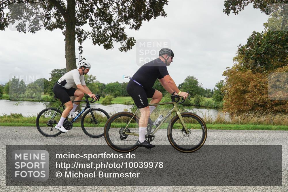 30.08.2026 - Elbe Triathlon Hamburg Michael Burmester http://msf.ph/oto/10039978 30.08.2026 10:48:23 Radfahren 957, 958, 1059, 1083, 1102, 1174, 1308, 1318 meine-sportfotos.de