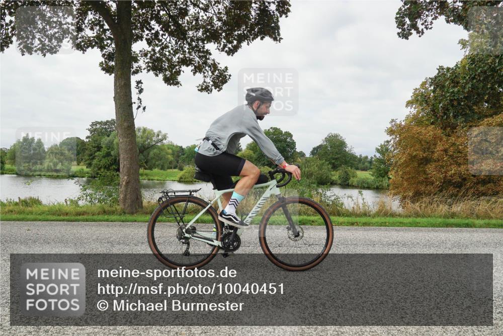 30.08.2026 - Elbe Triathlon Hamburg Michael Burmester http://msf.ph/oto/10040451 30.08.2026 10:53:13 Radfahren 455, 1092, 1225, 1245, 1345 meine-sportfotos.de