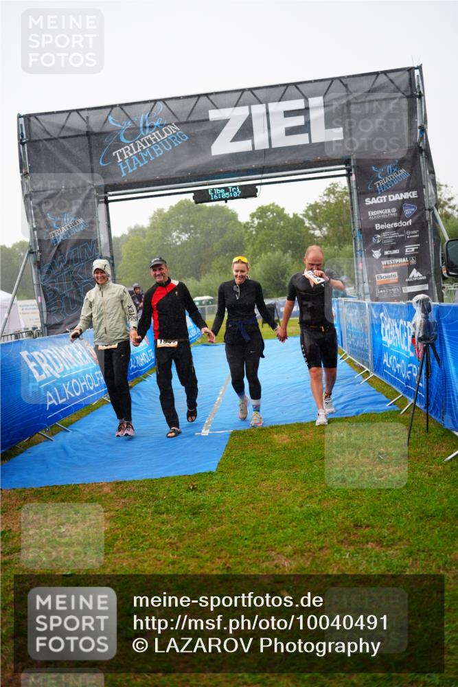 30.08.2026 - Elbe Triathlon Hamburg LAZAROV Photography http://msf.ph/oto/10040491 30.08.2026 16:05:06 Ziel  meine-sportfotos.de