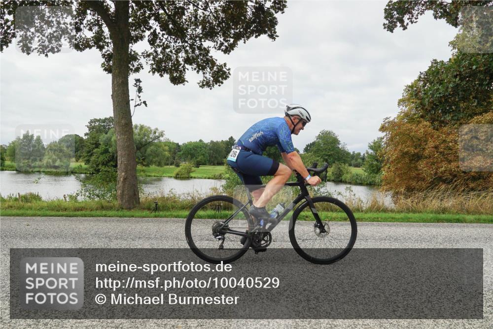 30.08.2026 - Elbe Triathlon Hamburg Michael Burmester http://msf.ph/oto/10040529 30.08.2026 10:53:54 Radfahren 1175, 1326, 1338 meine-sportfotos.de