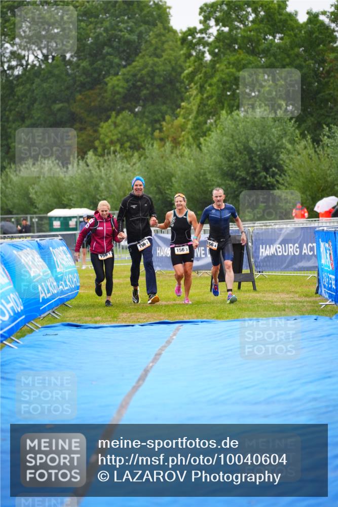 30.08.2026 - Elbe Triathlon Hamburg LAZAROV Photography http://msf.ph/oto/10040604 30.08.2026 16:09:36 Ziel  meine-sportfotos.de