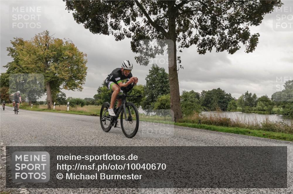 30.08.2026 - Elbe Triathlon Hamburg Michael Burmester http://msf.ph/oto/10040670 30.08.2026 09:00:16 Radfahren 253, 321, 375, 383 meine-sportfotos.de