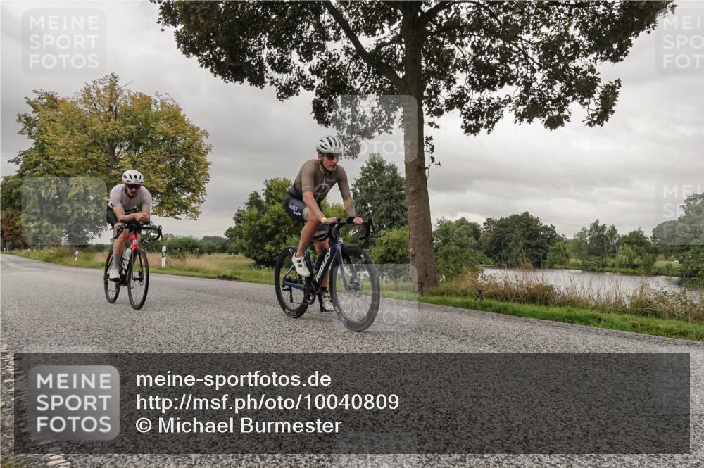 30.08.2026 - Elbe Triathlon Hamburg Michael Burmester http://msf.ph/oto/10040809 30.08.2026 09:01:09 Radfahren 215, 317 meine-sportfotos.de