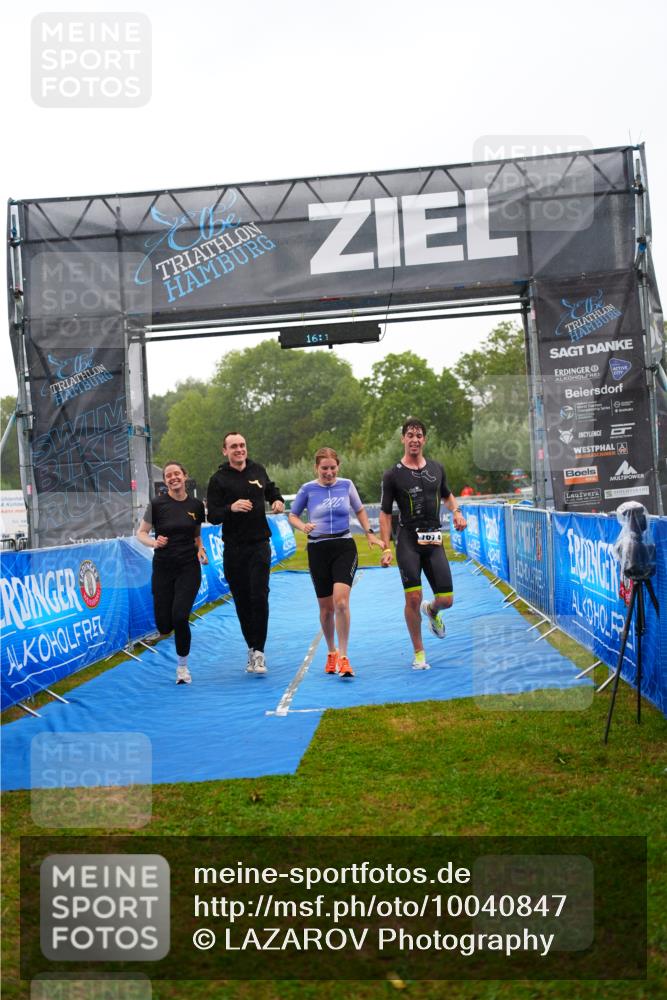 30.08.2026 - Elbe Triathlon Hamburg LAZAROV Photography http://msf.ph/oto/10040847 30.08.2026 16:11:09 Ziel  meine-sportfotos.de