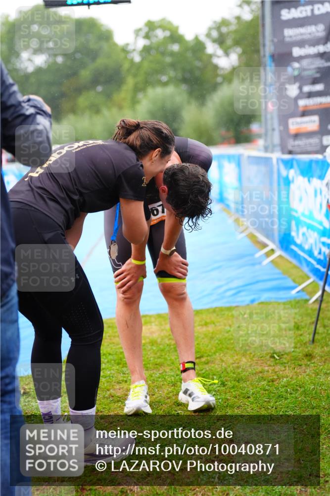 30.08.2026 - Elbe Triathlon Hamburg LAZAROV Photography http://msf.ph/oto/10040871 30.08.2026 16:11:32 Ziel  meine-sportfotos.de