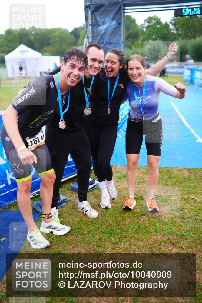 30.08.2026 - Elbe Triathlon Hamburg LAZAROV Photography http://msf.ph/oto/10040909 30.08.2026 16:11:59 Ziel  meine-sportfotos.de