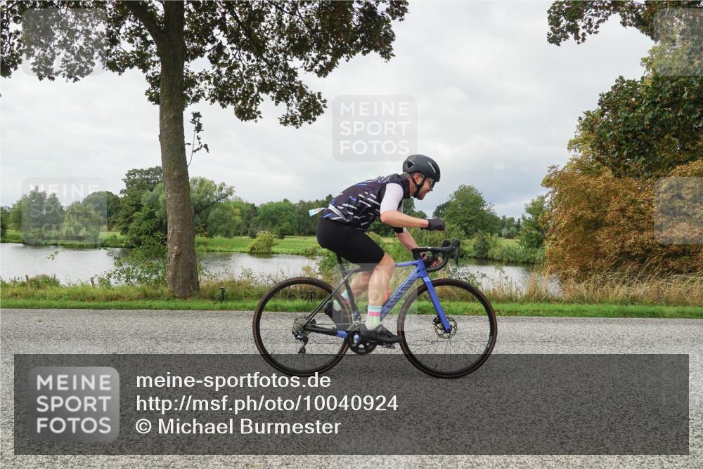 30.08.2026 - Elbe Triathlon Hamburg Michael Burmester http://msf.ph/oto/10040924 30.08.2026 10:59:18 Radfahren 1217, 1291, 1384 meine-sportfotos.de