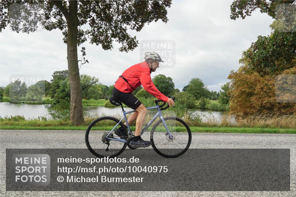 30.08.2026 - Elbe Triathlon Hamburg Michael Burmester http://msf.ph/oto/10040975 30.08.2026 10:59:53 Radfahren 1034, 1090, 1184, 1331, 1449 meine-sportfotos.de