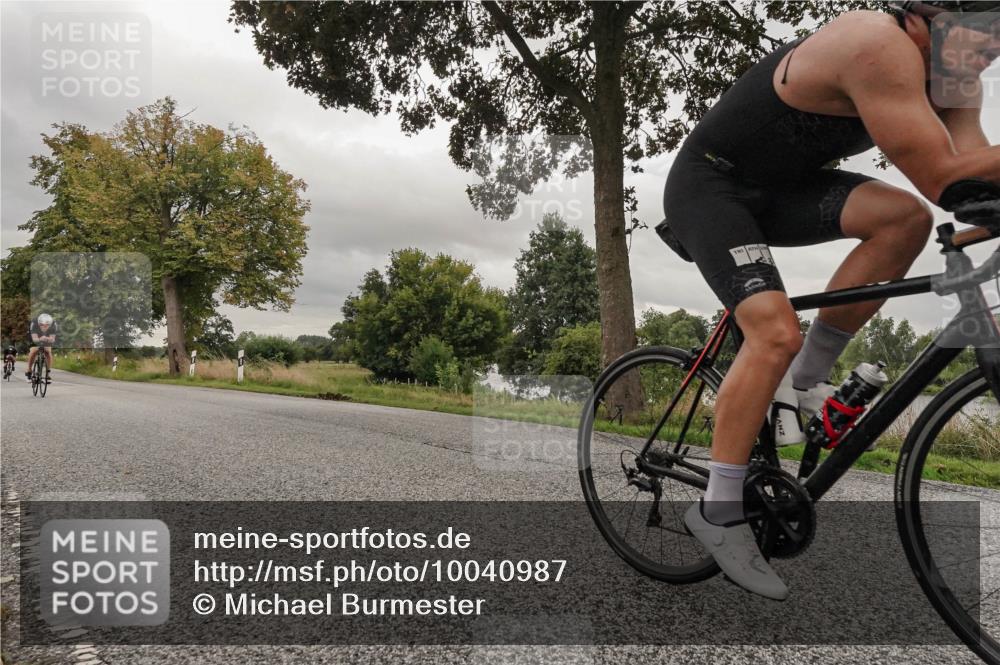 30.08.2026 - Elbe Triathlon Hamburg Michael Burmester http://msf.ph/oto/10040987 30.08.2026 09:02:27 Radfahren 180, 194, 195, 205 meine-sportfotos.de