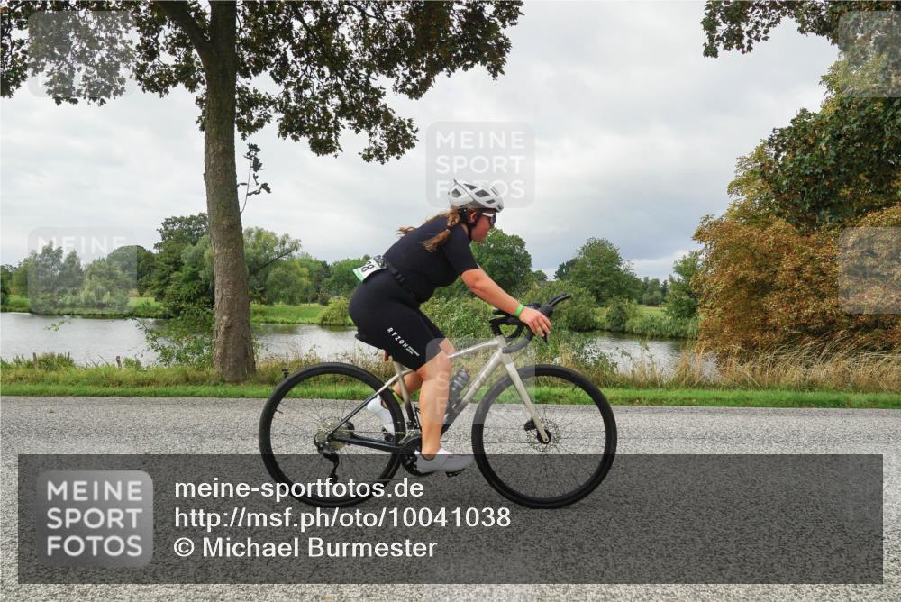 30.08.2026 - Elbe Triathlon Hamburg Michael Burmester http://msf.ph/oto/10041038 30.08.2026 11:00:23 Radfahren 888, 1129, 1237, 1322, 1333, 1369, 1379 meine-sportfotos.de