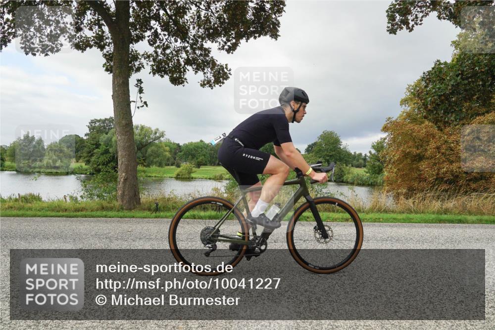 30.08.2026 - Elbe Triathlon Hamburg Michael Burmester http://msf.ph/oto/10041227 30.08.2026 11:03:03 Radfahren 1157, 1285, 1394, 1400 meine-sportfotos.de