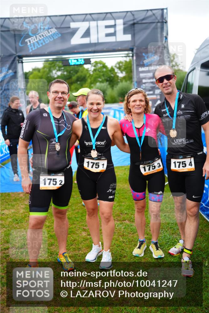 30.08.2026 - Elbe Triathlon Hamburg LAZAROV Photography http://msf.ph/oto/10041247 30.08.2026 16:18:46 Ziel  meine-sportfotos.de