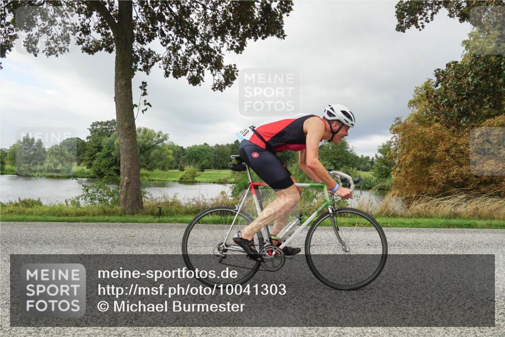 30.08.2026 - Elbe Triathlon Hamburg Michael Burmester http://msf.ph/oto/10041303 30.08.2026 11:04:11 Radfahren 1227, 1313, 1318, 1334 meine-sportfotos.de