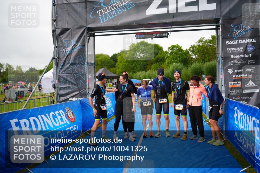 30.08.2026 - Elbe Triathlon Hamburg LAZAROV Photography http://msf.ph/oto/10041325 30.08.2026 16:20:30 Ziel  meine-sportfotos.de