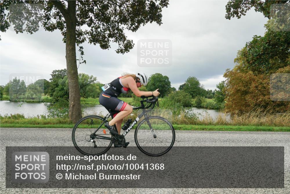 30.08.2026 - Elbe Triathlon Hamburg Michael Burmester http://msf.ph/oto/10041368 30.08.2026 11:05:04 Radfahren 801, 923, 1123, 1401, 1419, 1459 meine-sportfotos.de