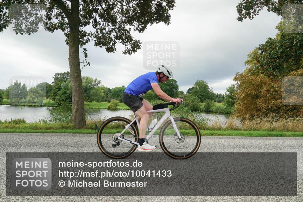 30.08.2026 - Elbe Triathlon Hamburg Michael Burmester http://msf.ph/oto/10041433 30.08.2026 11:05:50 Radfahren 518, 894, 1177, 1307, 1341, 1346, 1451 meine-sportfotos.de