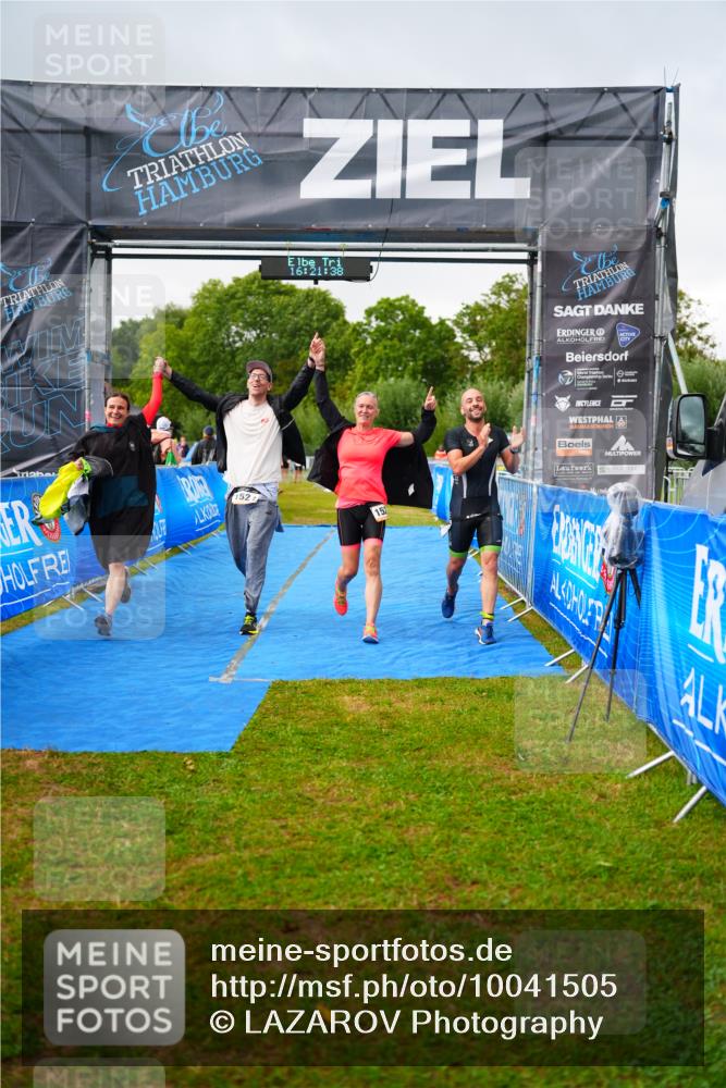 30.08.2026 - Elbe Triathlon Hamburg LAZAROV Photography http://msf.ph/oto/10041505 30.08.2026 16:21:38 Ziel  meine-sportfotos.de