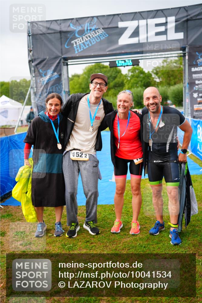 30.08.2026 - Elbe Triathlon Hamburg LAZAROV Photography http://msf.ph/oto/10041534 30.08.2026 16:22:02 Ziel  meine-sportfotos.de