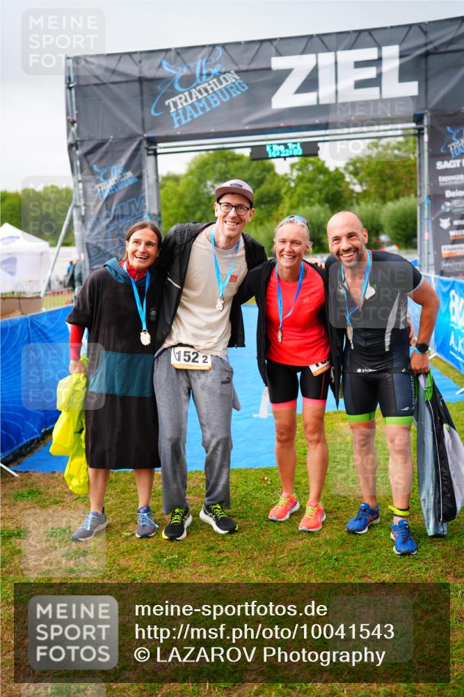 30.08.2026 - Elbe Triathlon Hamburg LAZAROV Photography http://msf.ph/oto/10041543 30.08.2026 16:22:02 Ziel  meine-sportfotos.de