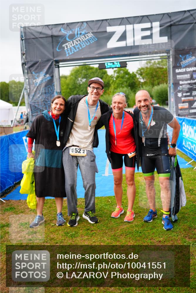 30.08.2026 - Elbe Triathlon Hamburg LAZAROV Photography http://msf.ph/oto/10041551 30.08.2026 16:22:03 Ziel  meine-sportfotos.de