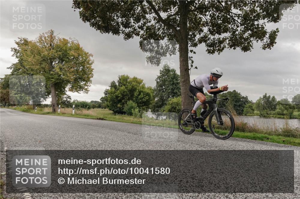 30.08.2026 - Elbe Triathlon Hamburg Michael Burmester http://msf.ph/oto/10041580 30.08.2026 09:08:04 Radfahren 188, 216, 398, 458 meine-sportfotos.de