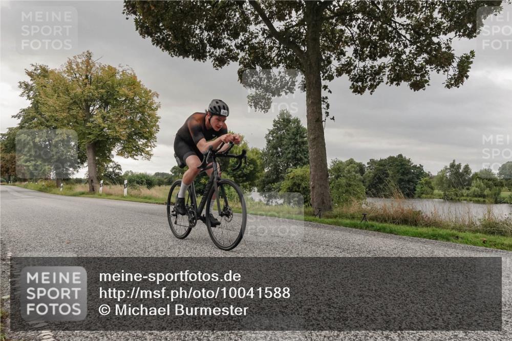 30.08.2026 - Elbe Triathlon Hamburg Michael Burmester http://msf.ph/oto/10041588 30.08.2026 09:08:11 Radfahren 398 meine-sportfotos.de