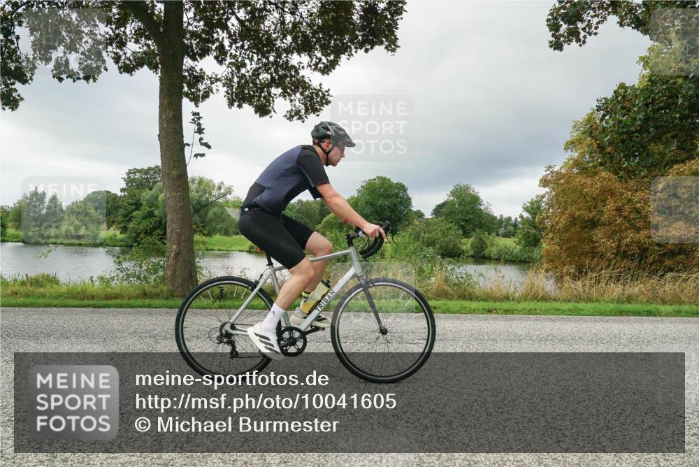 30.08.2026 - Elbe Triathlon Hamburg Michael Burmester http://msf.ph/oto/10041605 30.08.2026 11:07:40 Radfahren 925, 985, 1300, 1364, 1435, 1438, 1578 meine-sportfotos.de