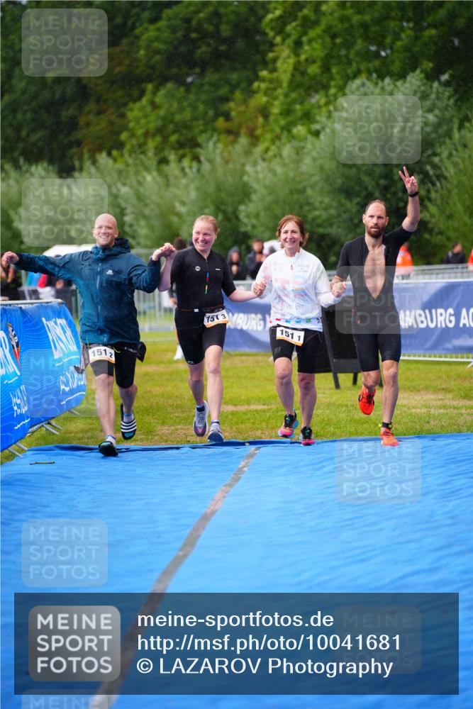 30.08.2026 - Elbe Triathlon Hamburg LAZAROV Photography http://msf.ph/oto/10041681 30.08.2026 16:23:50 Ziel  meine-sportfotos.de