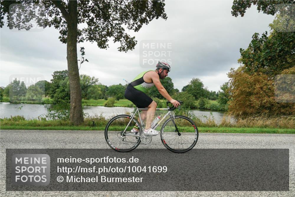 30.08.2026 - Elbe Triathlon Hamburg Michael Burmester http://msf.ph/oto/10041699 30.08.2026 11:08:40 Radfahren 906, 1258, 1516, 1516 meine-sportfotos.de