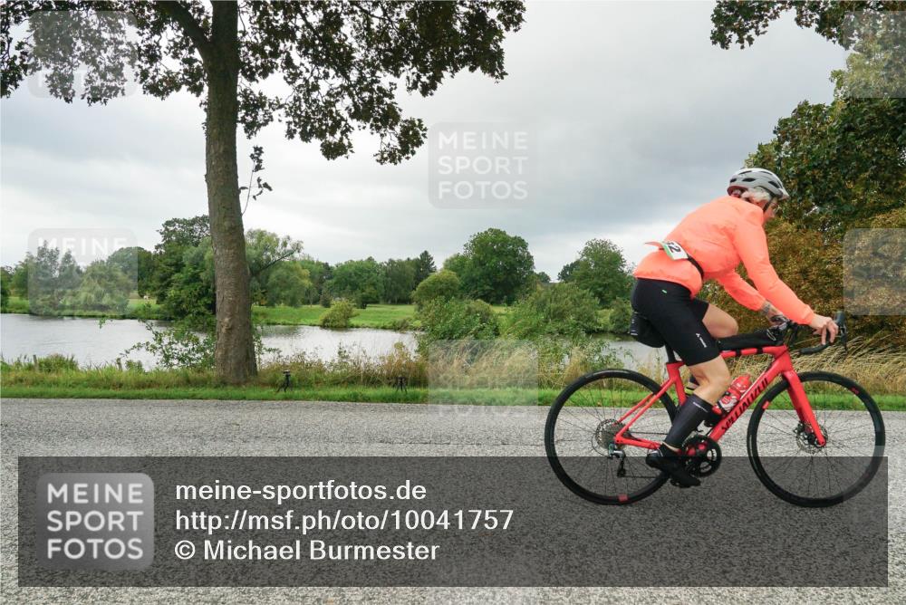 30.08.2026 - Elbe Triathlon Hamburg Michael Burmester http://msf.ph/oto/10041757 30.08.2026 11:09:30 Radfahren 982, 1326, 1446 meine-sportfotos.de