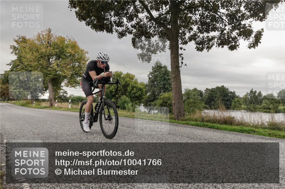 30.08.2026 - Elbe Triathlon Hamburg Michael Burmester http://msf.ph/oto/10041766 30.08.2026 09:09:55 Radfahren 334, 397 meine-sportfotos.de