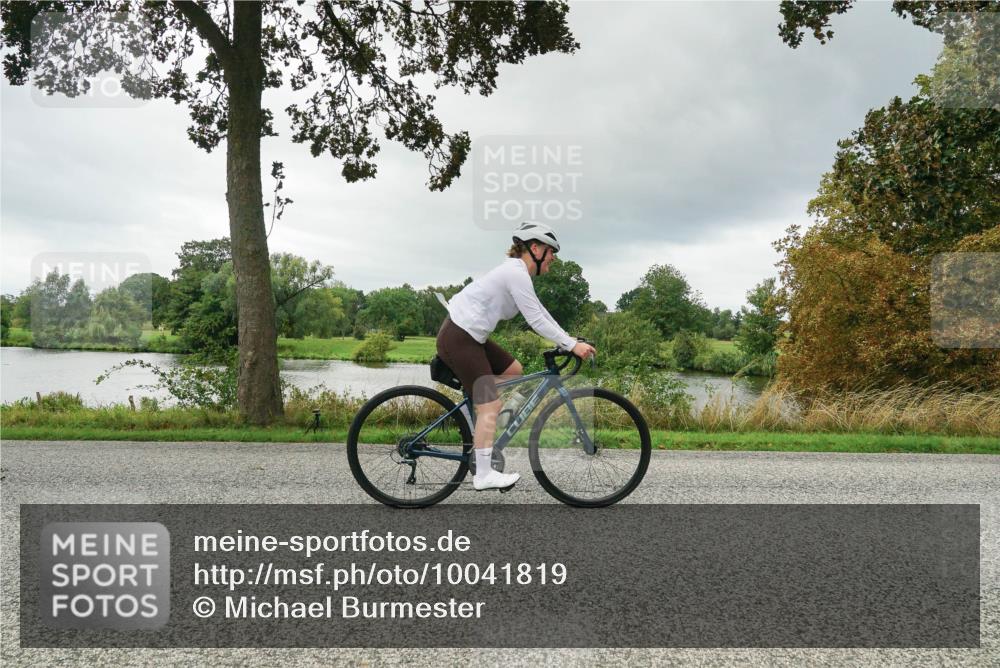 30.08.2026 - Elbe Triathlon Hamburg Michael Burmester http://msf.ph/oto/10041819 30.08.2026 11:10:38 Radfahren 1351, 1427 meine-sportfotos.de