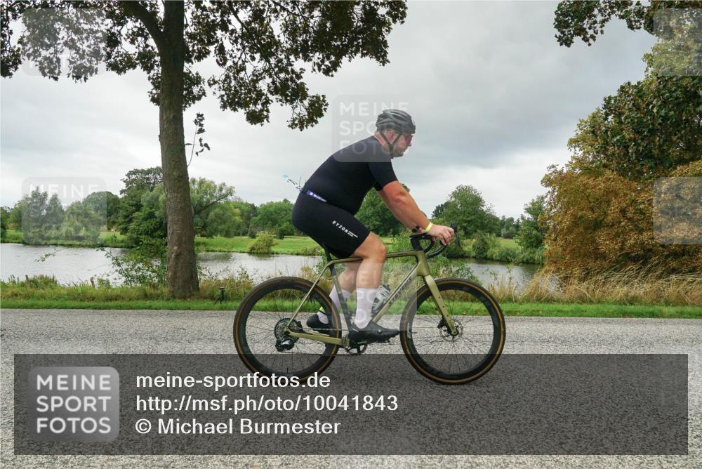 30.08.2026 - Elbe Triathlon Hamburg Michael Burmester http://msf.ph/oto/10041843 30.08.2026 11:10:57 Radfahren 1174, 1439, 1518, 1518 meine-sportfotos.de