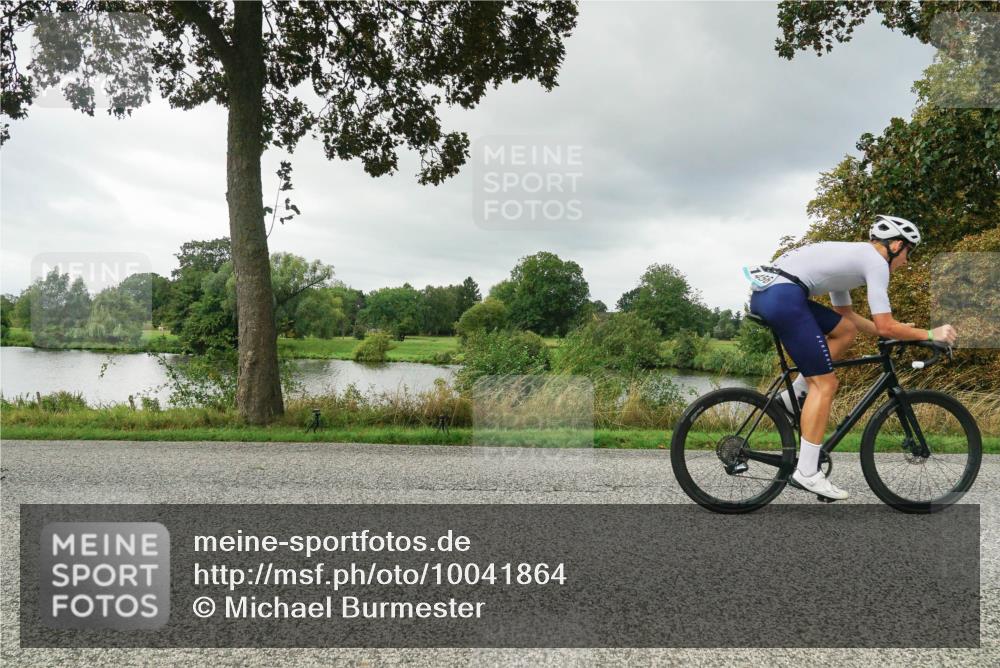 30.08.2026 - Elbe Triathlon Hamburg Michael Burmester http://msf.ph/oto/10041864 30.08.2026 11:11:56 Radfahren 1270, 1274, 1429, 1456, 1563 meine-sportfotos.de