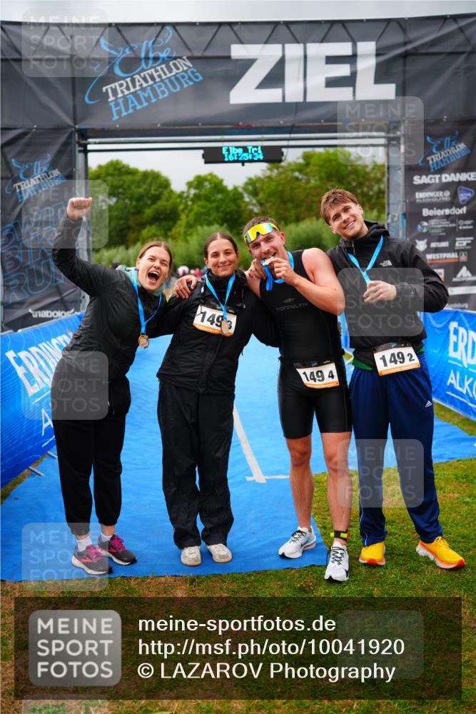 30.08.2026 - Elbe Triathlon Hamburg LAZAROV Photography http://msf.ph/oto/10041920 30.08.2026 16:25:33 Ziel  meine-sportfotos.de