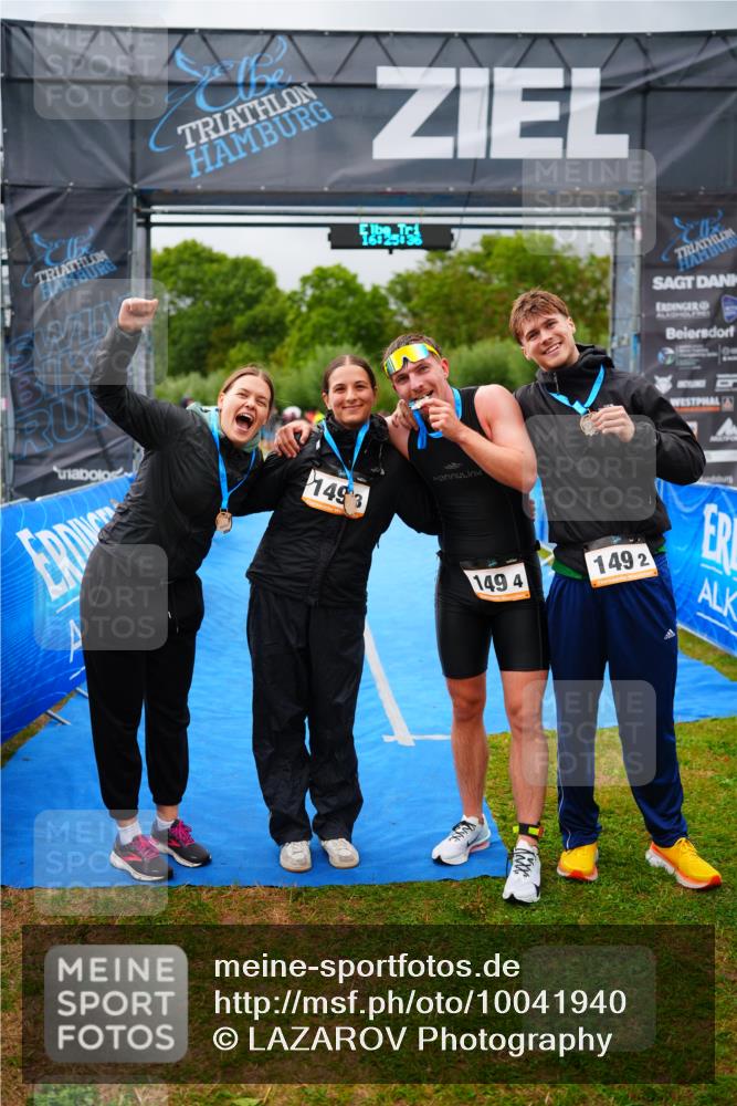 30.08.2026 - Elbe Triathlon Hamburg LAZAROV Photography http://msf.ph/oto/10041940 30.08.2026 16:25:35 Ziel  meine-sportfotos.de