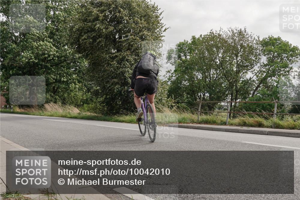 30.08.2026 - Elbe Triathlon Hamburg Michael Burmester http://msf.ph/oto/10042010 30.08.2026 14:35:32 Radfahren  meine-sportfotos.de